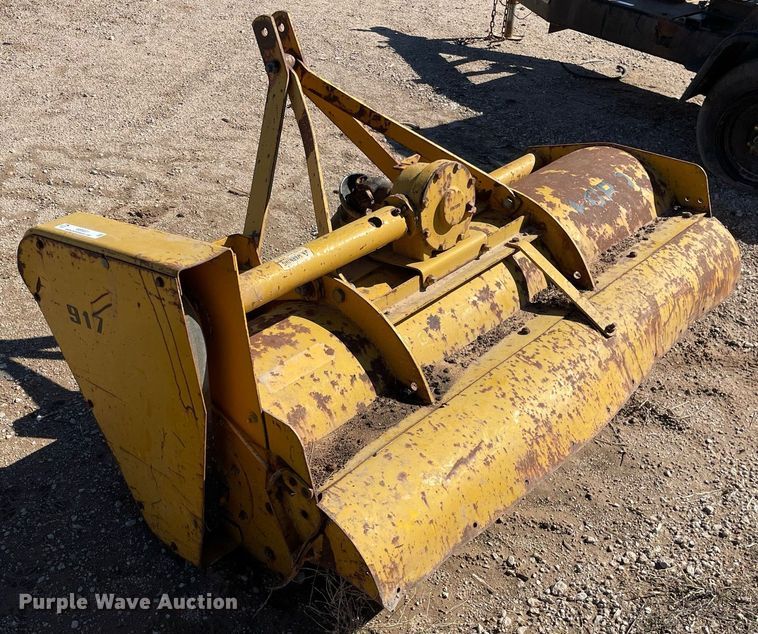 image for item MB9001 Ford 917  flail mower