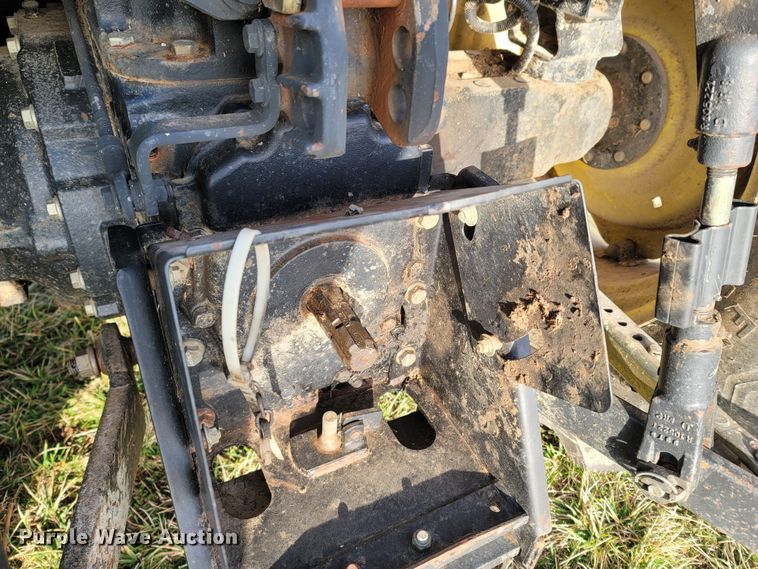 image for item MB9783 2003 John Deere 5220  tractor