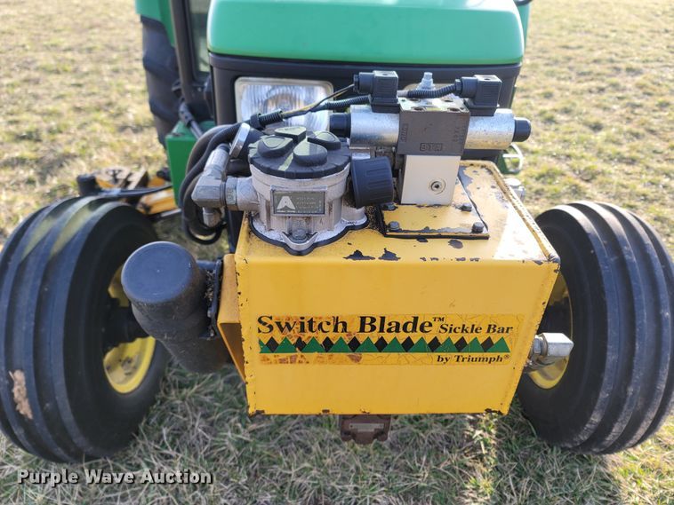 image for item MB9783 2003 John Deere 5220  tractor