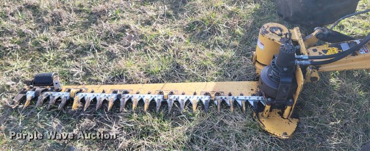 image for item MB9783 2003 John Deere 5220  tractor