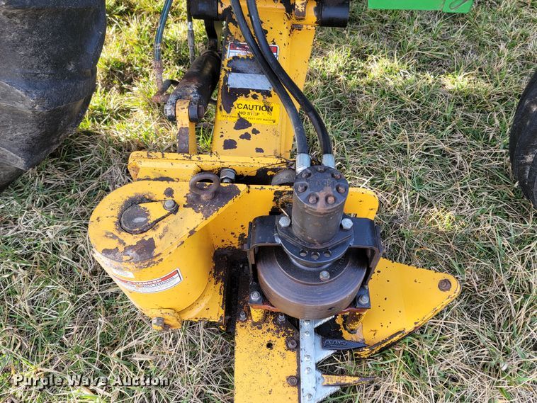 image for item MB9783 2003 John Deere 5220  tractor