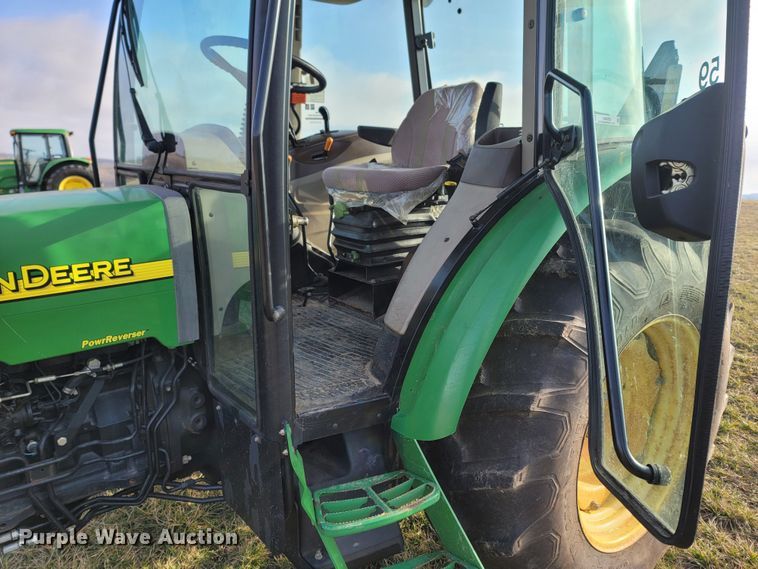 image for item MB9783 2003 John Deere 5220  tractor