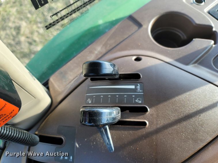 image for item MB9783 2003 John Deere 5220  tractor