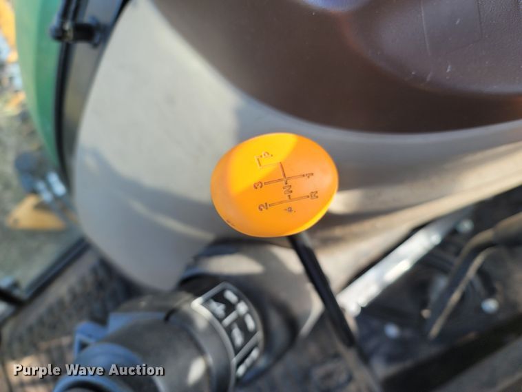 image for item MB9783 2003 John Deere 5220  tractor