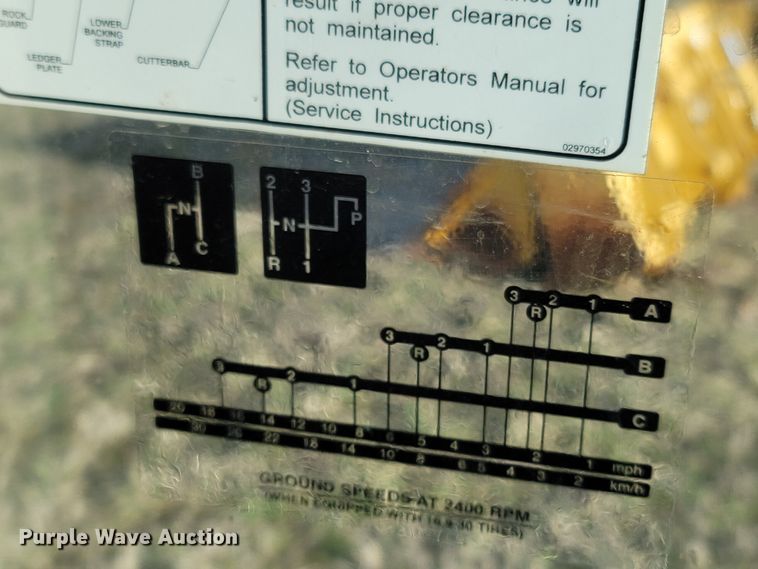 image for item MB9783 2003 John Deere 5220  tractor