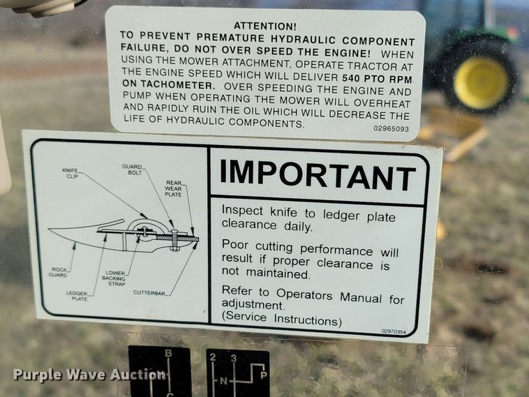 image for item MB9783 2003 John Deere 5220  tractor