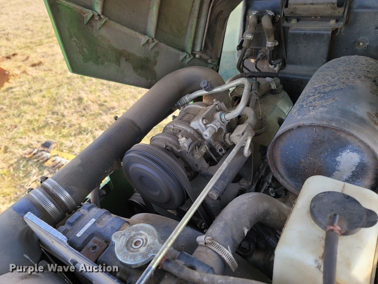 image for item MB9783 2003 John Deere 5220  tractor