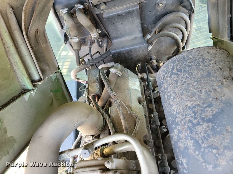 image for item MB9783 2003 John Deere 5220  tractor