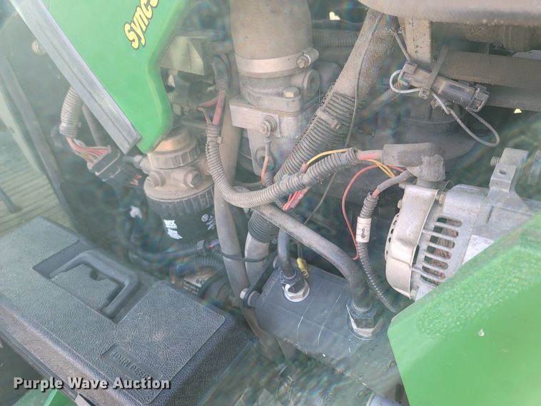 image for item MB9783 2003 John Deere 5220  tractor