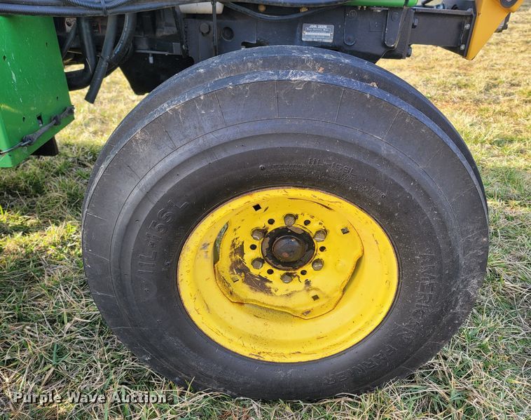 image for item MB9783 2003 John Deere 5220  tractor