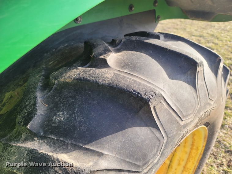 image for item MB9783 2003 John Deere 5220  tractor