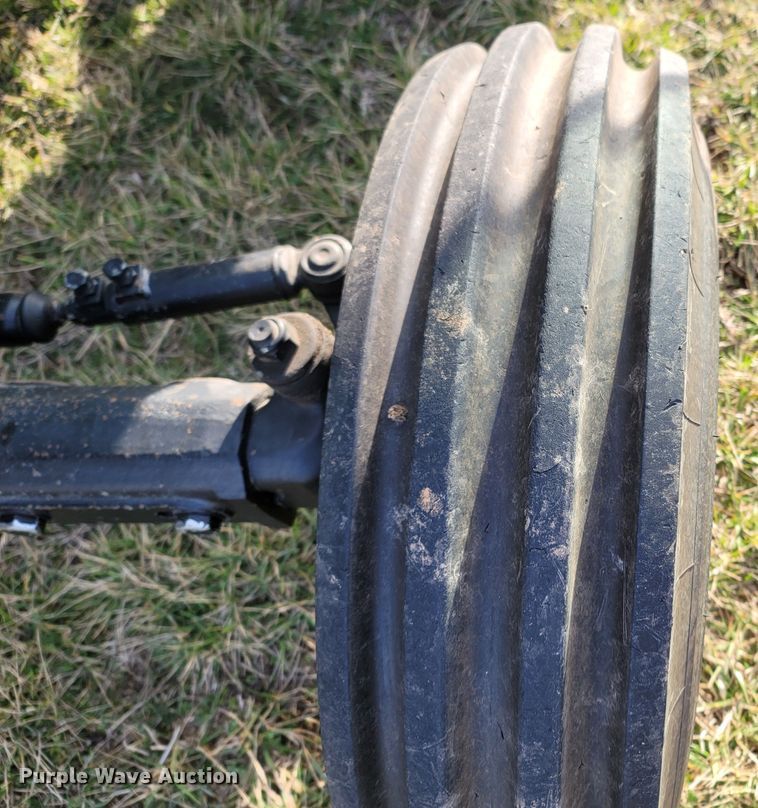 image for item MB9783 2003 John Deere 5220  tractor