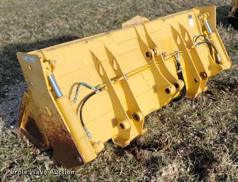 image for item MB9784 John Deere AT447279  4-in-1 bucket