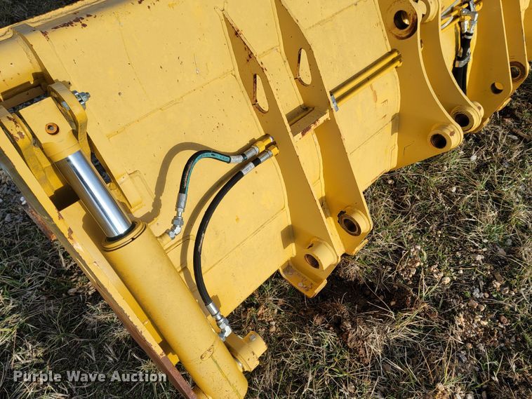 image for item MB9784 John Deere AT447279  4-in-1 bucket