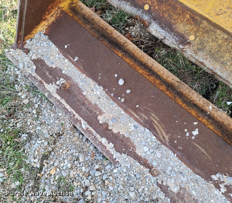 image for item MB9784 John Deere AT447279  4-in-1 bucket