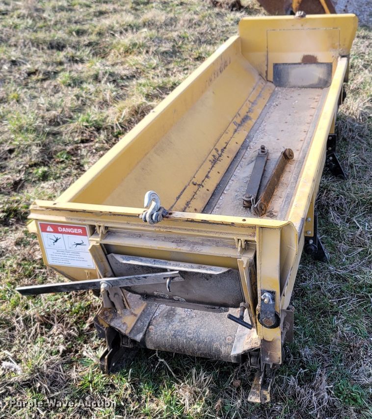 image for item MB9785 Hi-way TGC18  feeder box