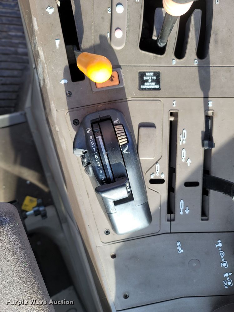 image for item MB9786 2008 John Deere 6430  tractor