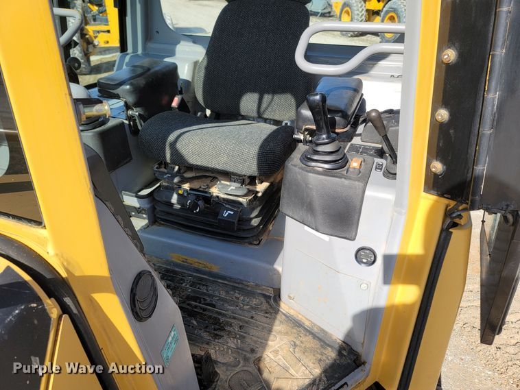 image for item MB9788 2005 Caterpillar D3GXL  dozer