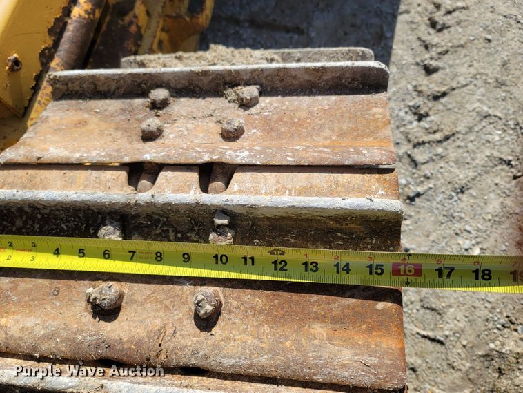 image for item MB9788 2005 Caterpillar D3GXL  dozer