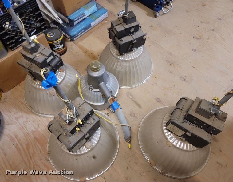 image for item MB9793 (4) Lithonia hi-tek overhead lights