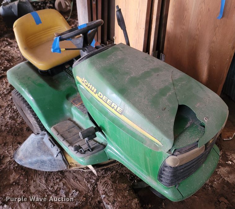 image for item MB9795 John Deere  lawn mower