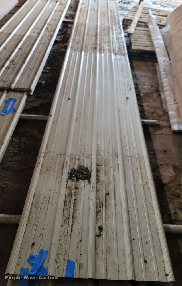 image for item MB9797 Metal siding/roofing