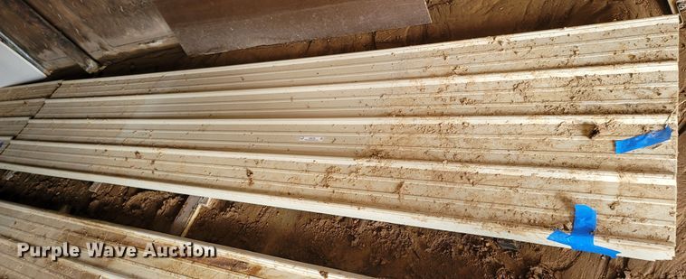 image for item MB9798 Metal siding/roofing