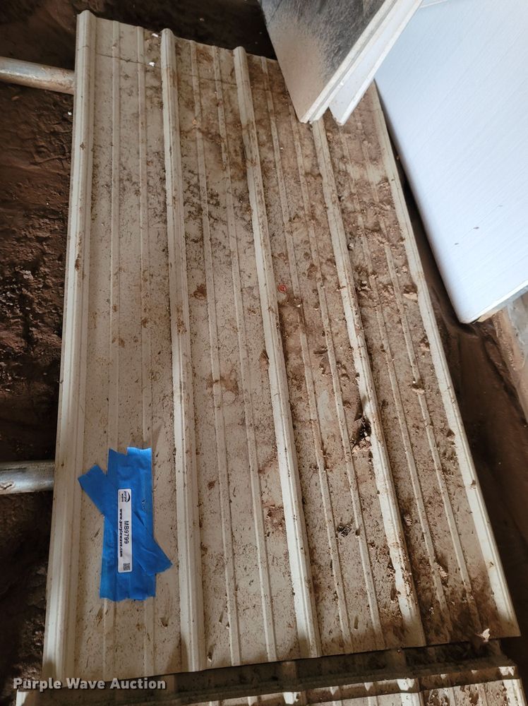 image for item MB9799 Metal siding/roofing