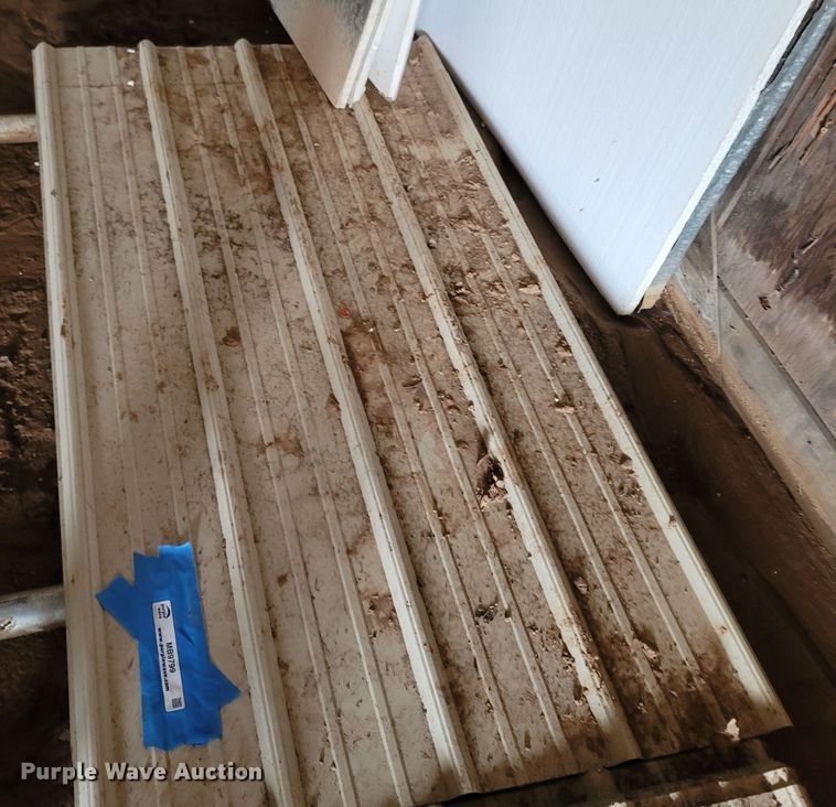 image for item MB9799 Metal siding/roofing