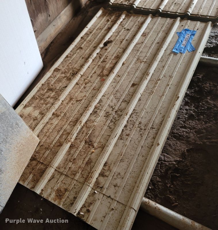 image for item MB9799 Metal siding/roofing