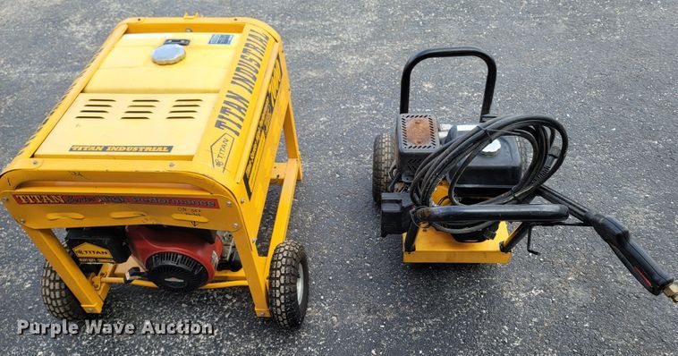 image for item MB9803 Titan 7000  generator