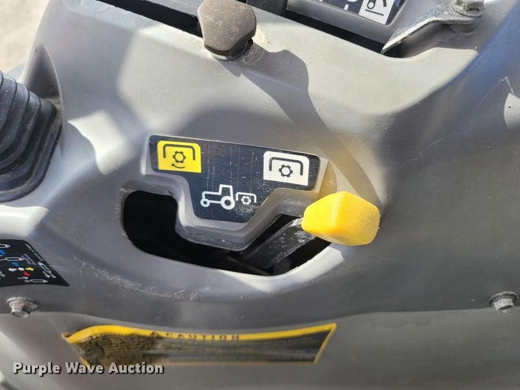 image for item MB9807 Kubota L4740D  MFWD tractor