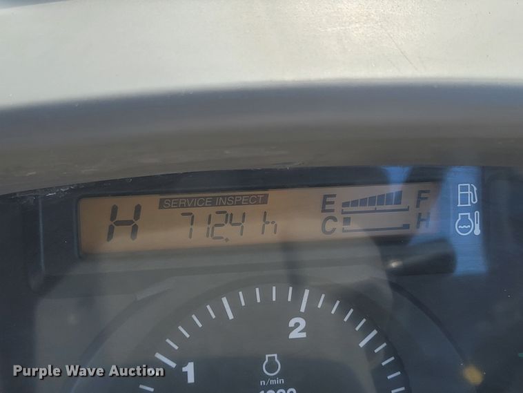 image for item MB9807 Kubota L4740D  MFWD tractor