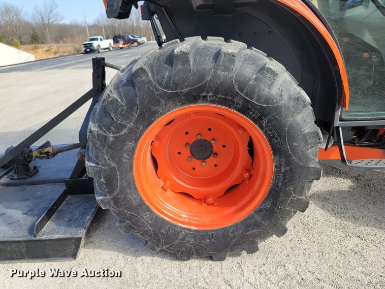 image for item MB9807 Kubota L4740D  MFWD tractor