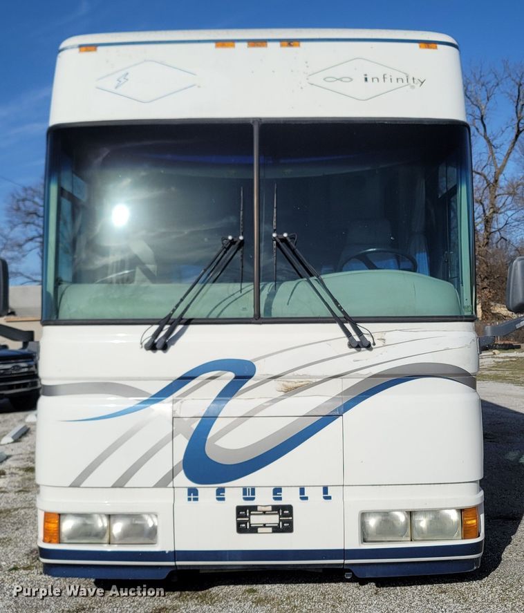 image for item MB9825 1998 Newell  RV