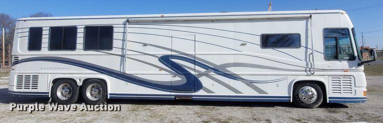 image for item MB9825 1998 Newell  RV