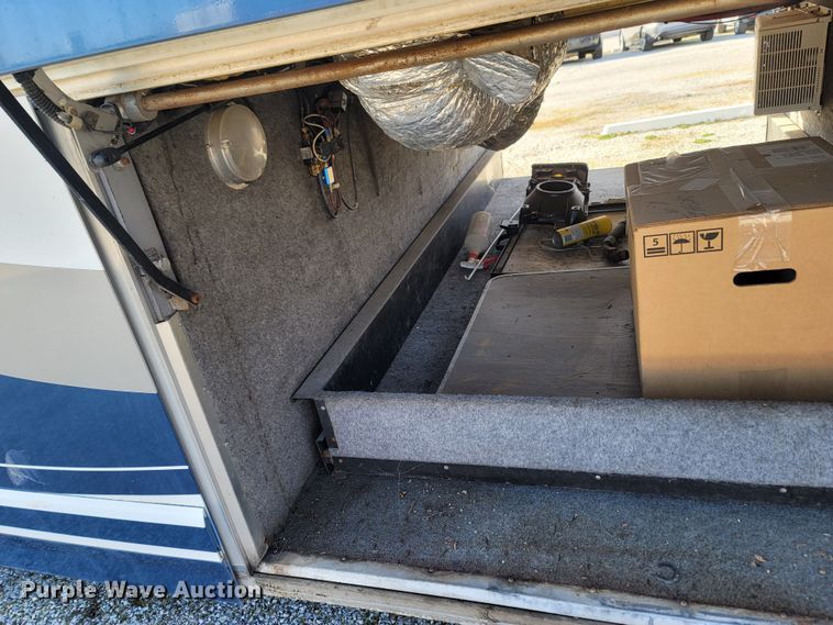 image for item MB9825 1998 Newell  RV