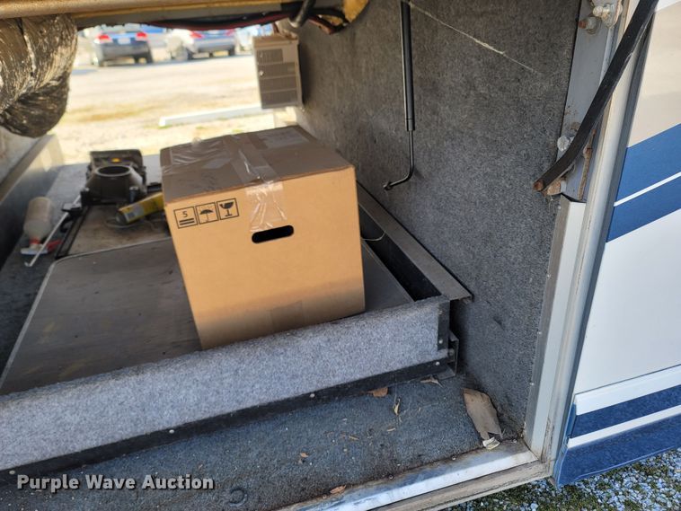 image for item MB9825 1998 Newell  RV