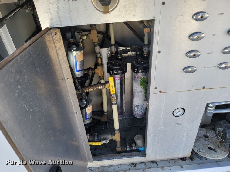 image for item MB9825 1998 Newell  RV