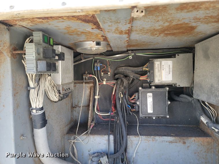 image for item MB9825 1998 Newell  RV