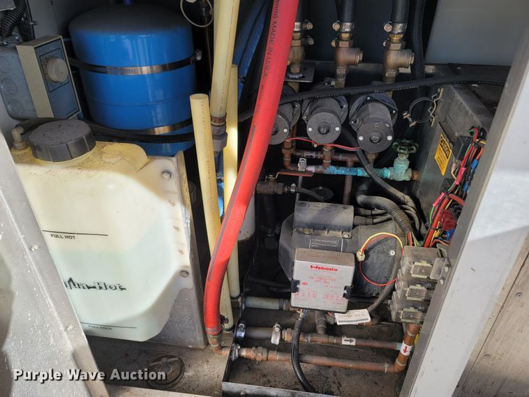 image for item MB9825 1998 Newell  RV