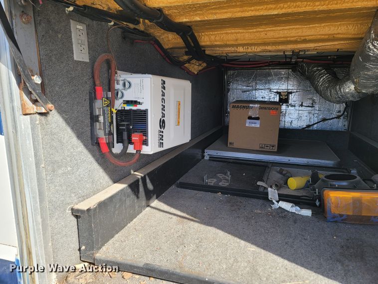 image for item MB9825 1998 Newell  RV