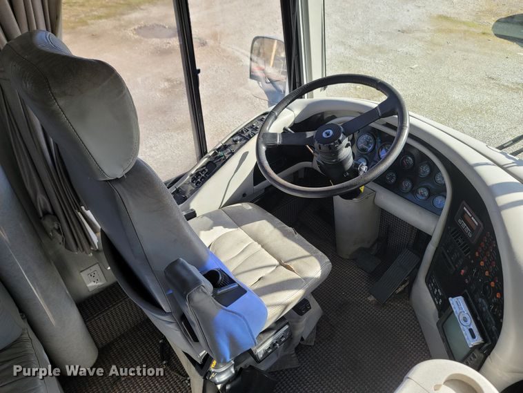 image for item MB9825 1998 Newell  RV