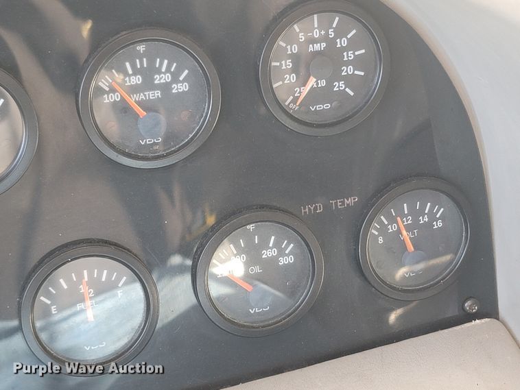 image for item MB9825 1998 Newell  RV