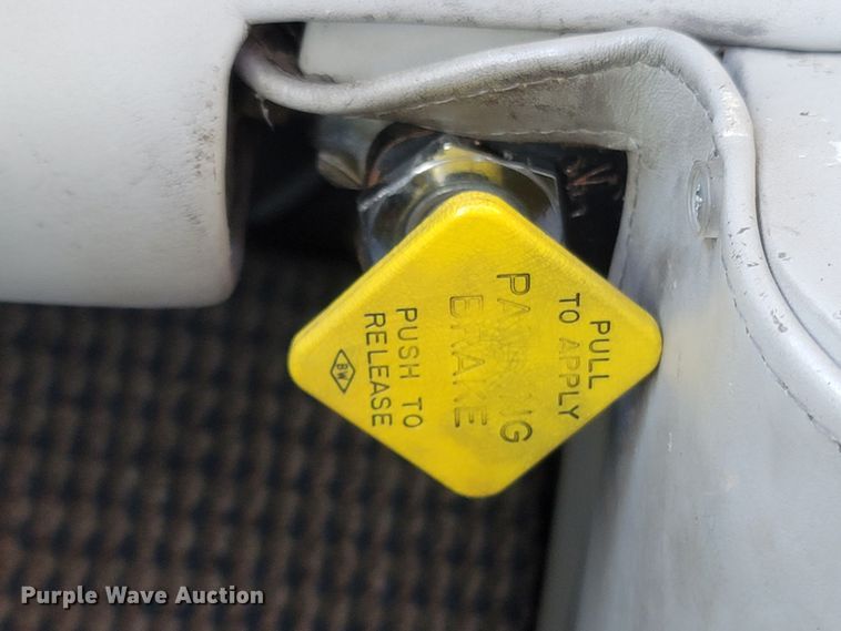 image for item MB9825 1998 Newell  RV