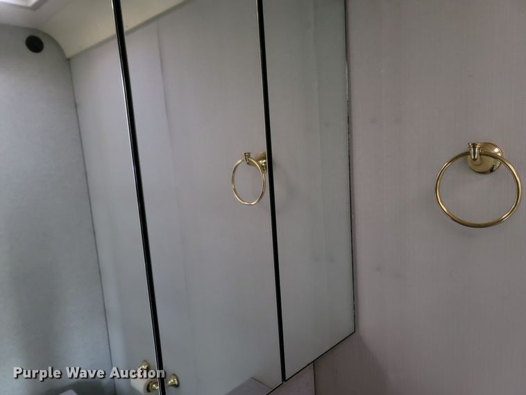 image for item MB9825 1998 Newell  RV