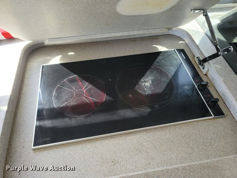 image for item MB9825 1998 Newell  RV