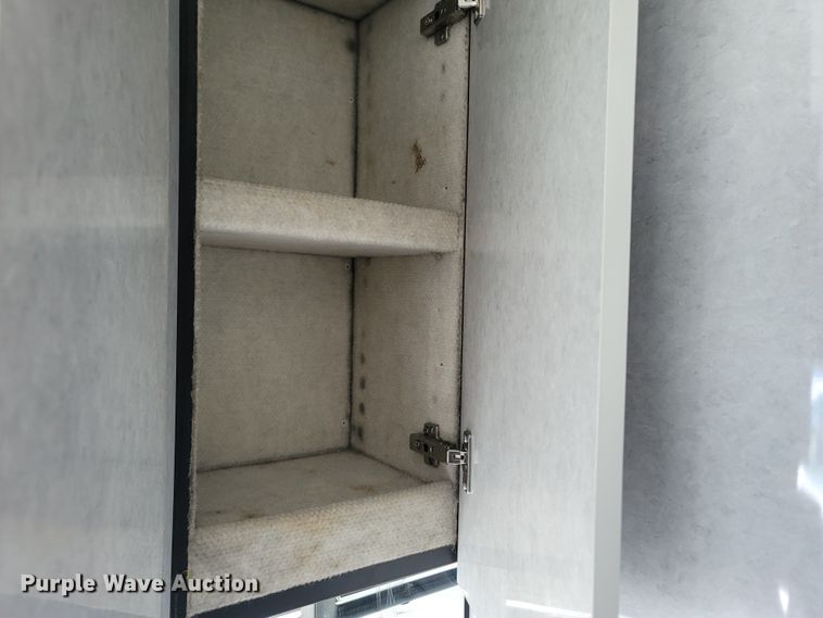 image for item MB9825 1998 Newell  RV