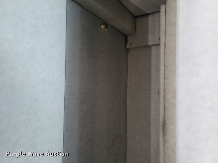 image for item MB9825 1998 Newell  RV