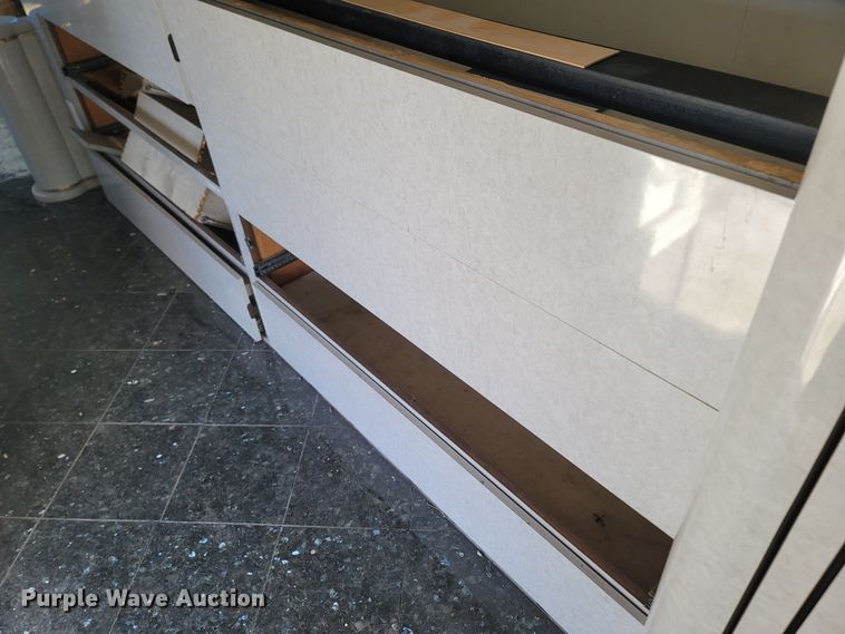 image for item MB9825 1998 Newell  RV